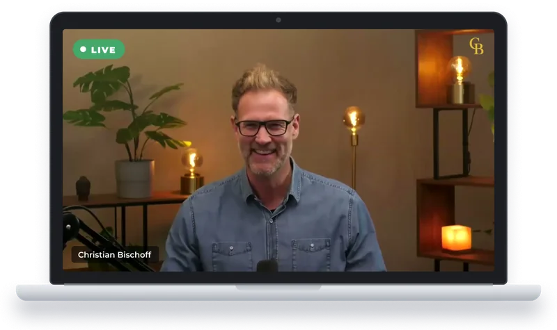 Laptop mit dem Livestream der Mental Health Days 2025, Christian Bischoff live im Bild